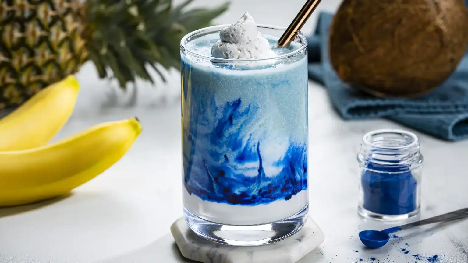 Enhance Your Diet with Blue Spirulina Powder